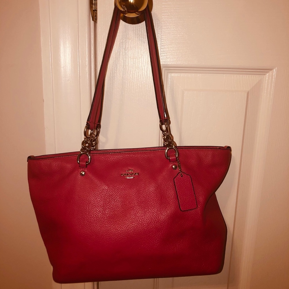 Pink leather Medium size Coach purse